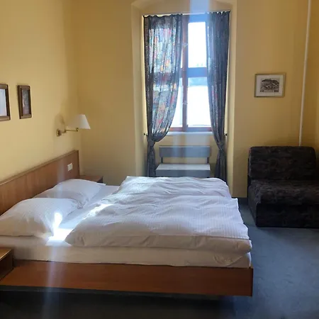 호텔 Klosterhof Bronnbach